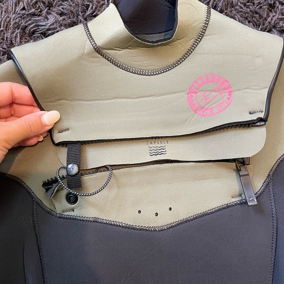 BILLABONG WETSUIT & BOOTIES - Picture 2 of 4